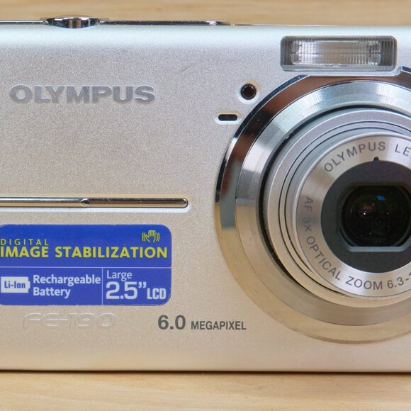 Olympus FE 190 6MP Digital camera, 3X Optical Zoom - Picture 4 of 10